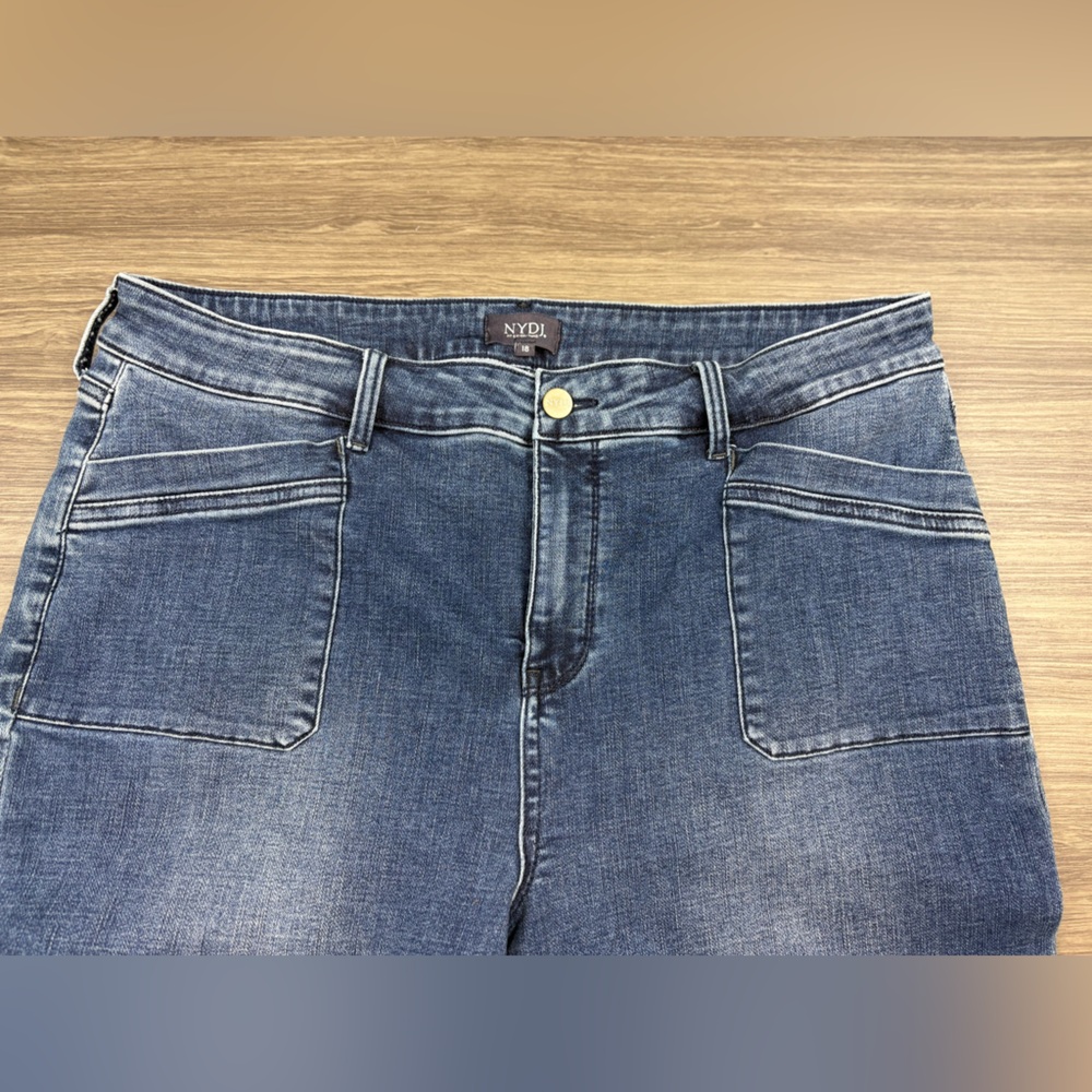 NYDJ Denim Shorts Size 18 - Picture 2 of 8